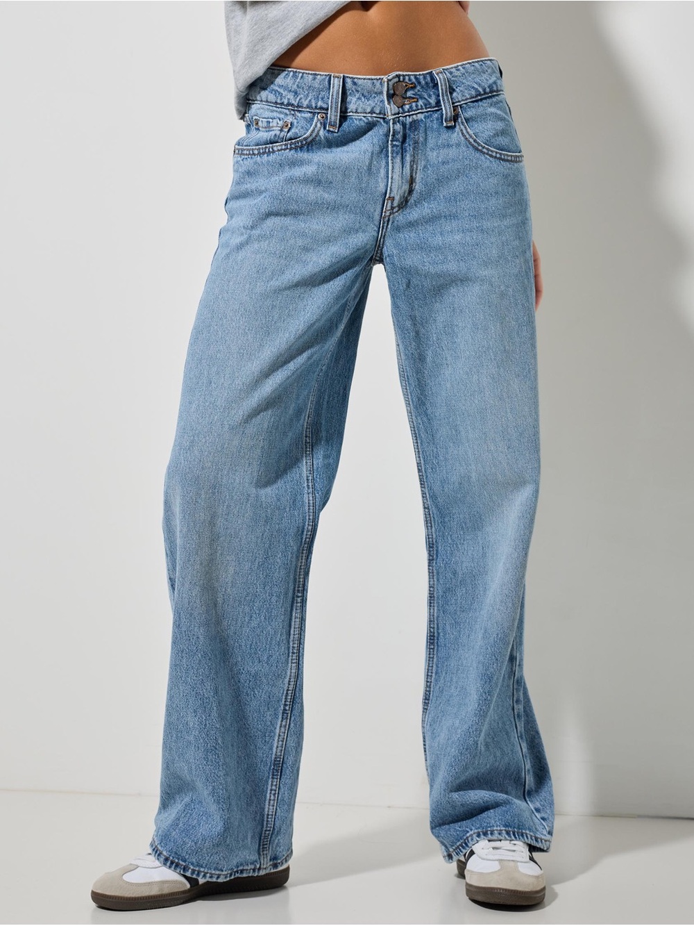 NWOT Levi's Superlow Light Wash